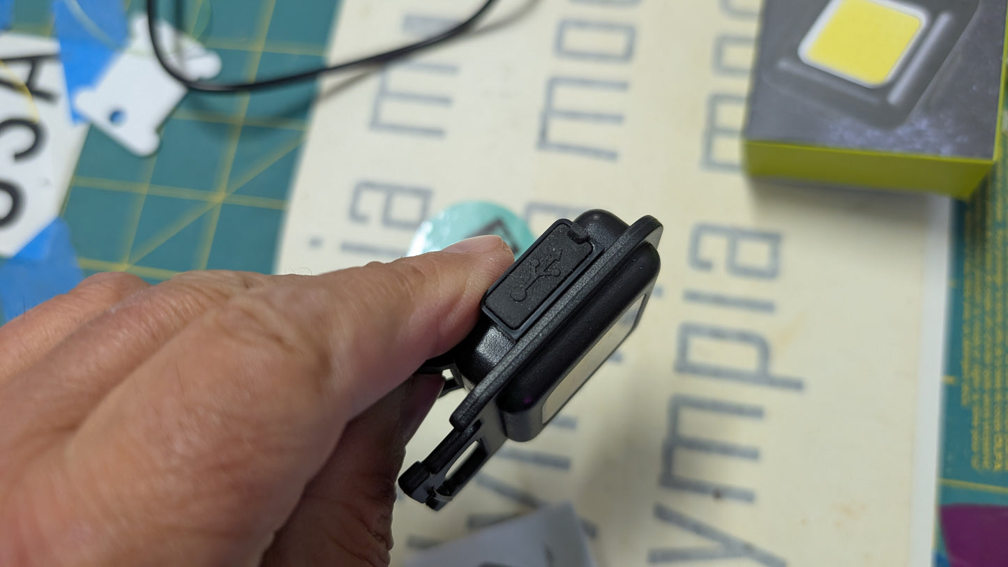workbench special operations regcharable light